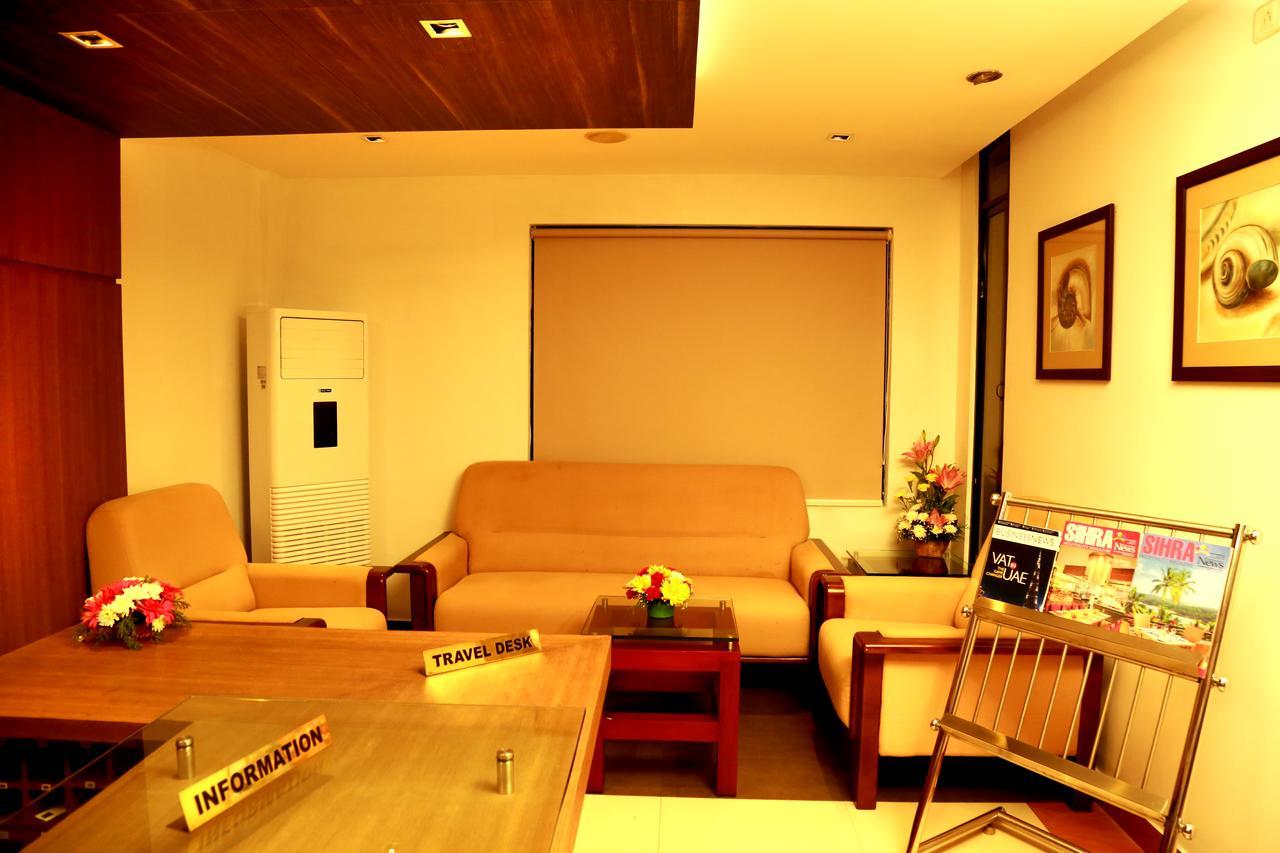 Hotel De Grand Kozhikode Esterno foto